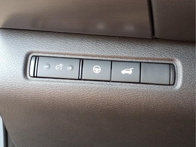 Used 2024 Nissan Pathfinder SL AWD/4WD image 14