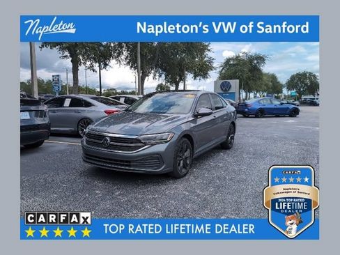 Used 2024 Volkswagen Jetta SE FWD image 1
