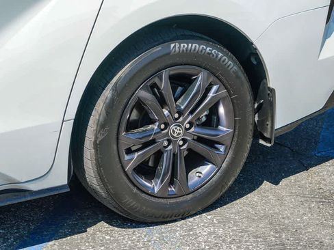 Used 2024 Toyota Sienna XSE w/ XSE Premium Package AWD/4WD image 10