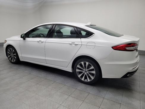 Used 2020 Ford Fusion SE image 3
