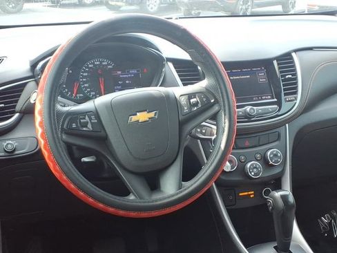 Used 2020 Chevrolet Trax LS w/ Tint and Cruise Package FWD image 12