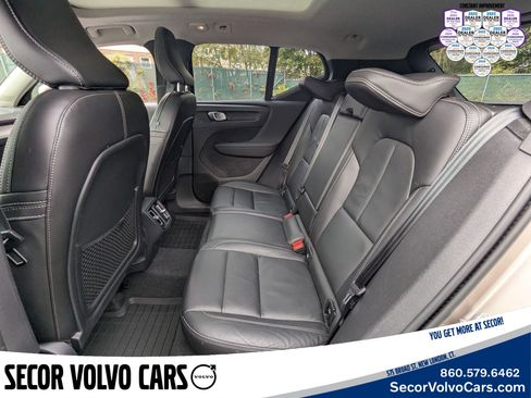 Certified 2023 Volvo XC40 B5 Plus image 20