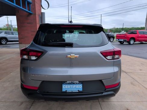 Used 2023 Chevrolet TrailBlazer LS FWD image 5
