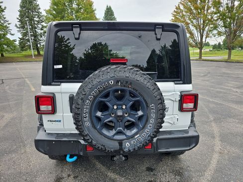 Used 2023 Jeep Wrangler Unlimited w/ Cold Weather Group AWD/4WD image 5