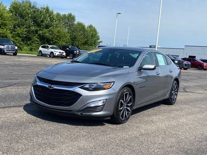 Used 2025 Chevrolet Malibu RS