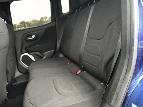 Used 2018 Jeep Renegade Latitude image 30