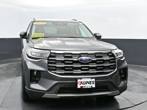New 2026 Ford Explorer Active w/ Active Comfort Package image 6