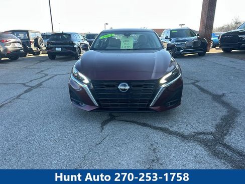 Used 2023 Nissan Altima 2.5 SV image 1