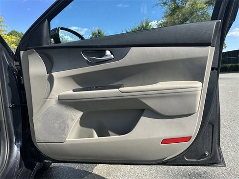 Used 2019 Kia Forte LXS image 22