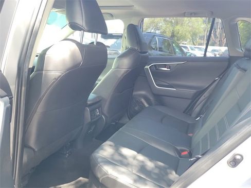 Used 2021 Toyota RAV4 Limited image 7
