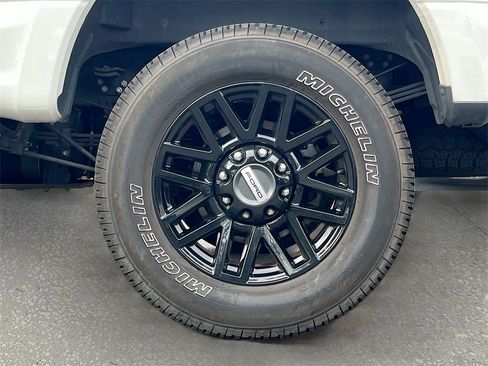 Used 2022 Ford F250 Lariat image 28