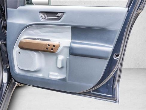 Used 2023 Ford Maverick Lariat w/ Lariat Luxury Package image 30