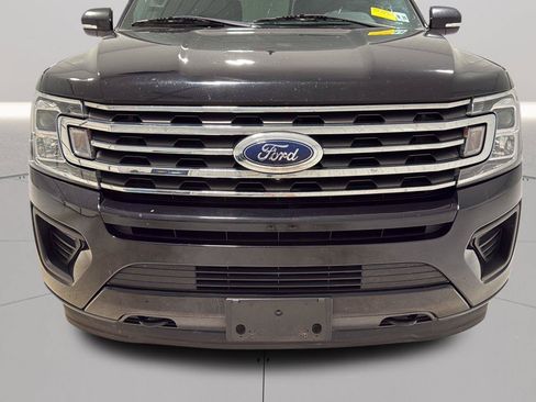 Used 2020 Ford Expedition XLT w/ Equipment Group 202A AWD/4WD image 31