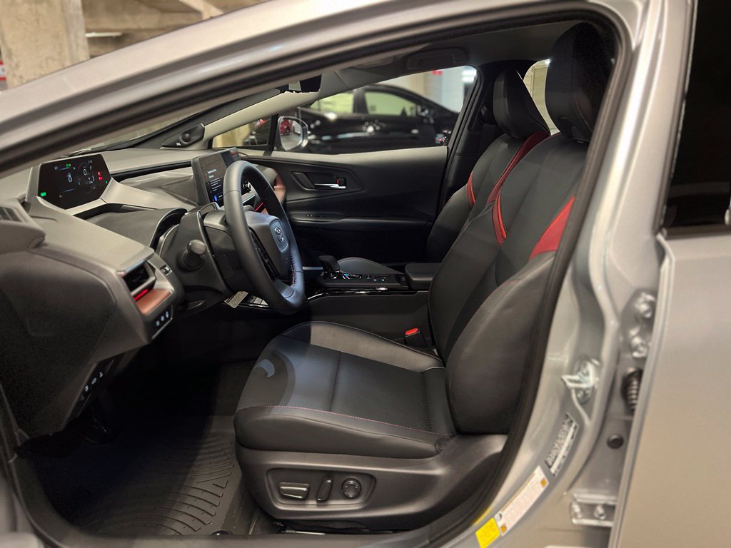 New 2027 Toyota Prius Plug-In Hybrid w/ Limited Premium Package FWD image 9