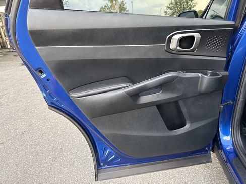 Used 2022 Kia Sorento S w/ Panoramic Sunroof Package FWD image 12