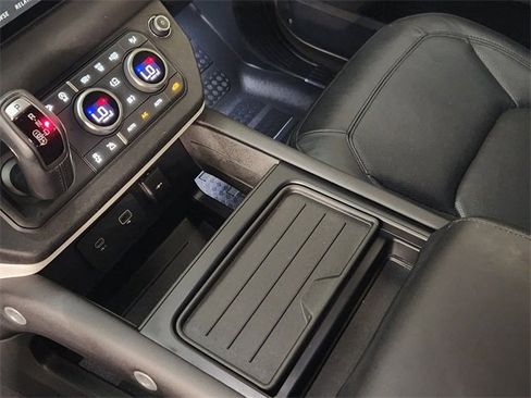 Used 2024 Land Rover Defender 110 S image 19