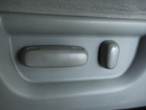 Used 2018 Toyota Sequoia SR5 image 19