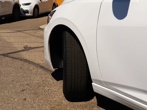 Used 2024 Nissan Sentra SV FWD image 6