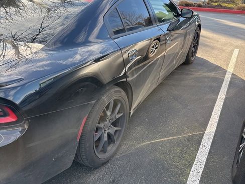 Used 2015 Dodge Charger R/T image 9