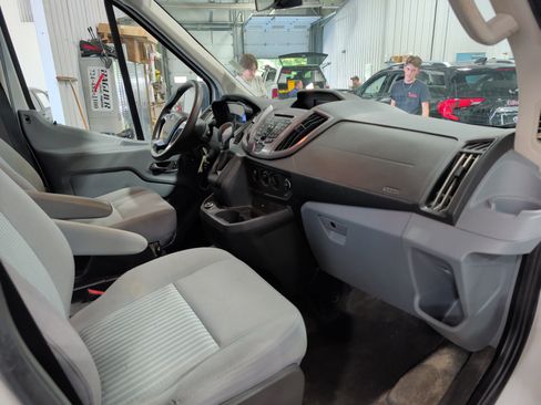 Used 2019 Ford Transit 350 XLT RWD image 10