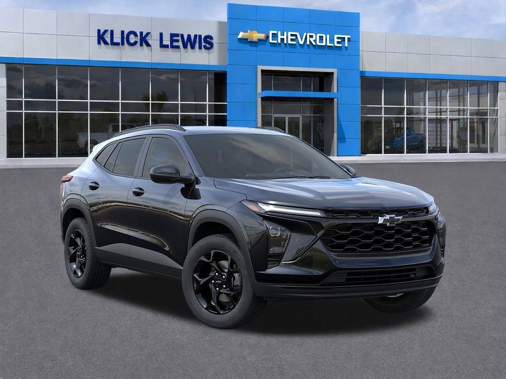 New 2026 Chevrolet Trax LT w/ Driver Confidence Package FWD image 7