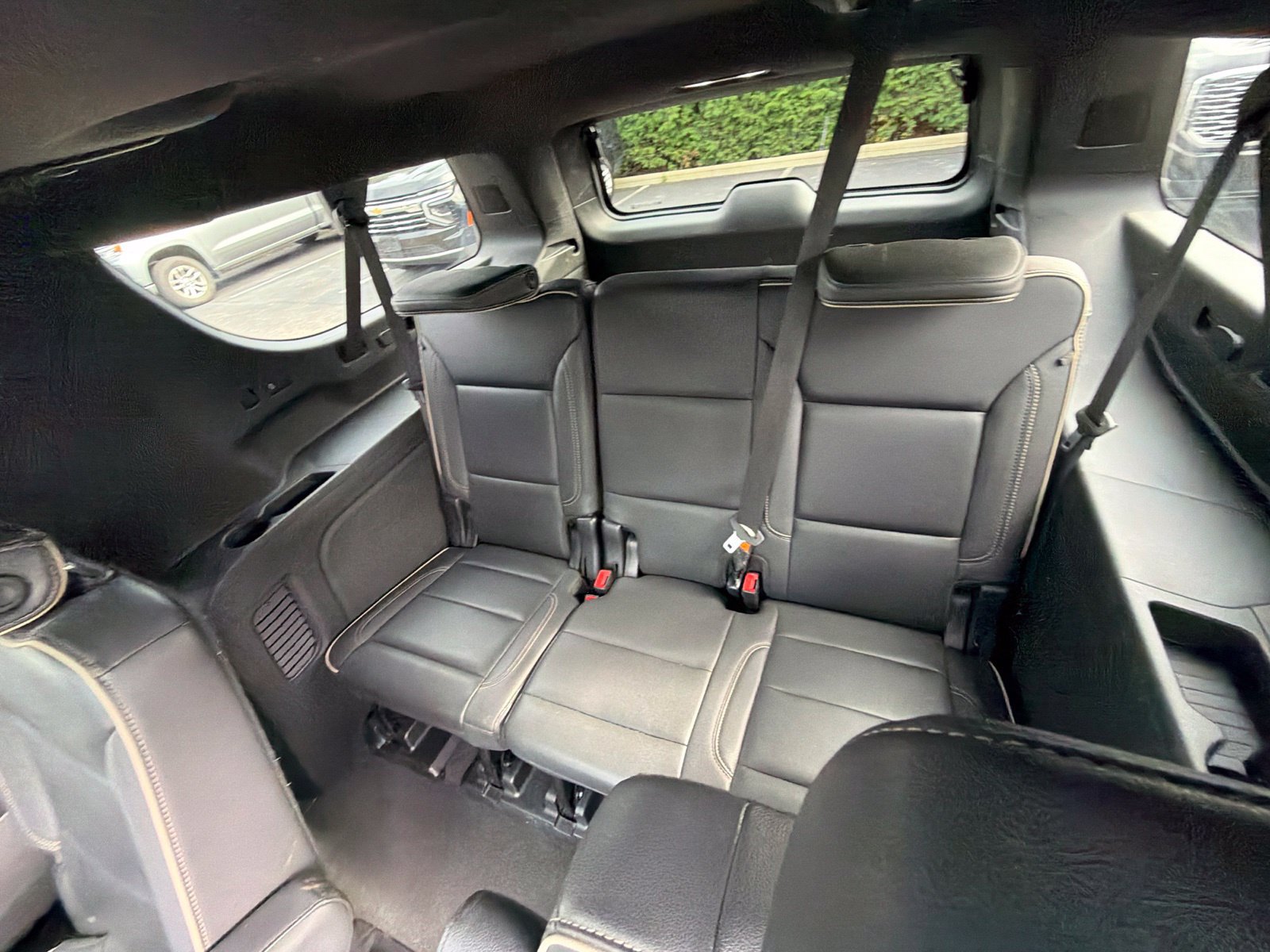 Used 2023 Chevrolet Suburban Premier w/ Premium Package AWD/4WD image 28