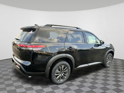 New 2026 Nissan Pathfinder SV image 7