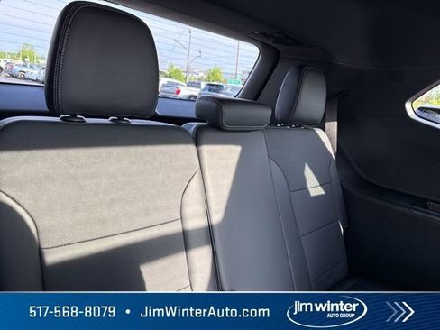 Used 2025 Buick Enclave Preferred w/ Super Cruise Package AWD/4WD image 15