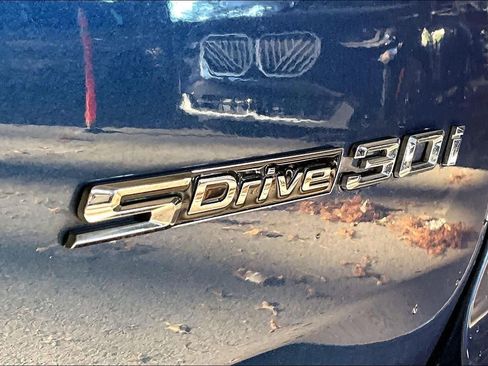 Used 2022 BMW X3 sDrive30i w/ Premium Package image 9