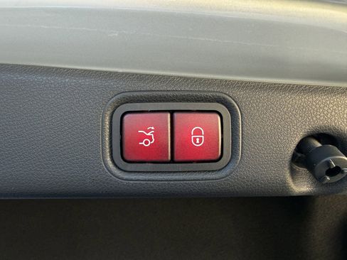 Used 2019 Mercedes-Benz E 53 AMG 4MATIC Sedan image 17