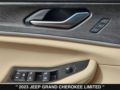 Used 2023 Jeep Grand Cherokee Limited image 15