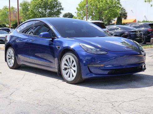 Used 2023 Tesla Model 3 Standard Range image 10