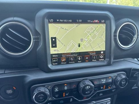 Used 2023 Jeep Wrangler Unlimited Sahara w/ Cold Weather Group AWD/4WD image 6