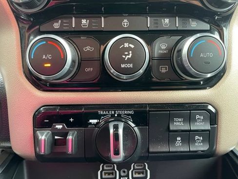 Used 2022 RAM 1500 Laramie AWD/4WD image 23