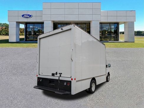 Certified 2024 Ford E-450 and Econoline 450 Super Duty w/ Driver's Safety Package image 3