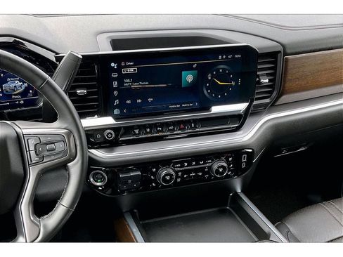 Used 2024 Chevrolet Silverado 2500 High Country w/ High Country Premium Package image 7