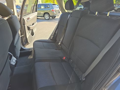 Used 2019 Subaru Outback 2.5i Premium image 14