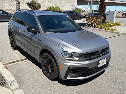 Used 2020 Volkswagen Tiguan SE R-Line w/ 3rd Row Seat Package AWD/4WD image 4