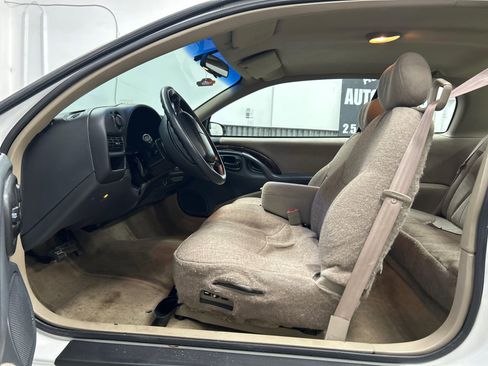 Used 1997 Chevrolet Monte Carlo LS image 8