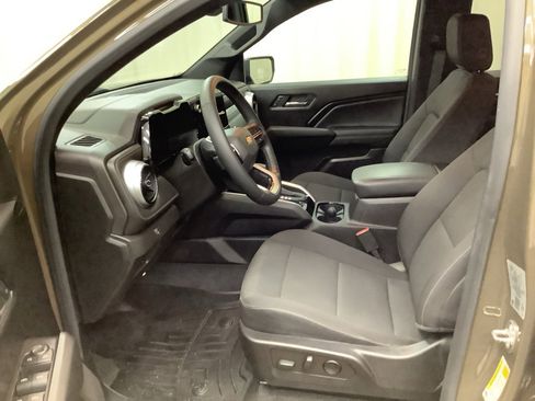 Used 2023 Chevrolet Colorado LT w/ LT Convenience Package II image 15