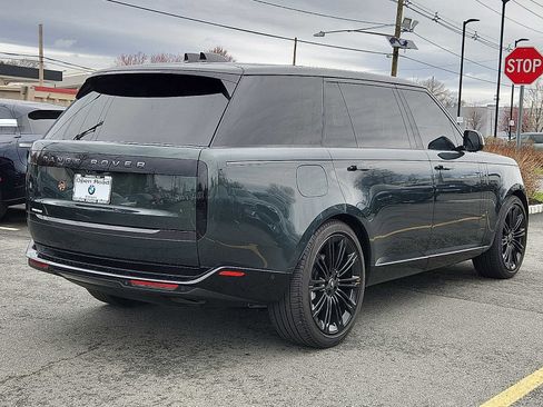 Used 2024 Land Rover Range Rover Long Wheelbase SE image 6