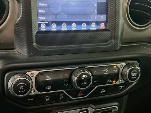 Used 2020 Jeep Gladiator Sport w/ Quick Order Package 24S AWD/4WD image 25
