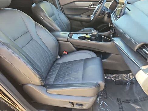 Used 2022 Nissan Rogue Platinum w/ Head-Up Display Package image 23