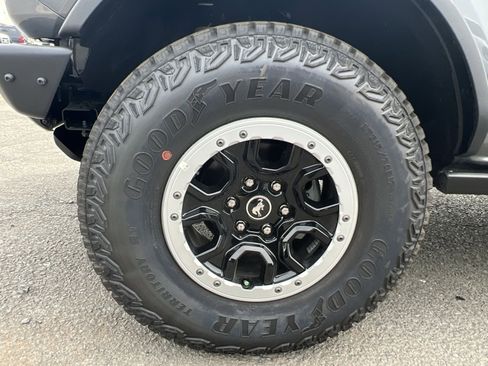 New 2025 Ford Bronco Badlands w/ Sasquatch Package AWD/4WD image 20