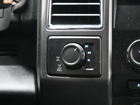 Used 2015 Ford F150 XLT w/ Equipment Group 301A Mid AWD/4WD image 31