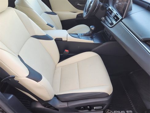 Used 2022 Lexus ES 250 w/ Premium Package image 14