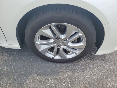 Used 2019 Honda Accord LX image 9