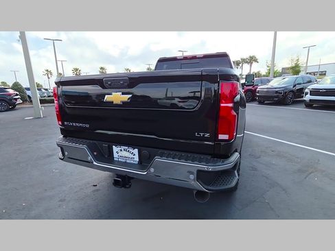 New 2026 Chevrolet Silverado 2500 LTZ w/ LTZ Convenience Package image 18