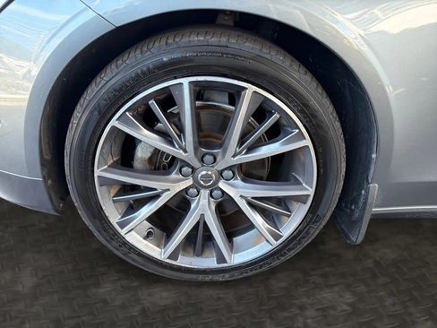 Used 2018 Volvo S90 T5 Momentum w/ Convenience Package FWD image 35