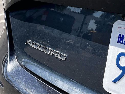 Used 2023 Honda Accord Touring image 9